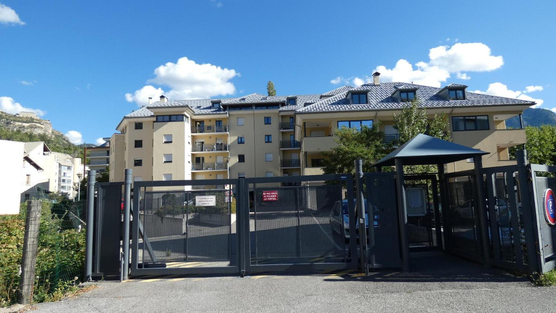 Superbe T2 A 2 Pas Des Pistes Et Des Sentiers De Randonnee Apartment Briancon  Exterior photo